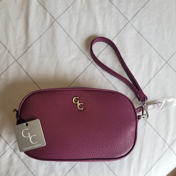 NWT crossbody bag in mulberry - Picture 3 of 6